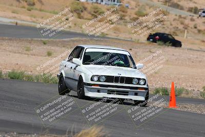 media/Oct-01-2022-Team Topak Racing (Sat) [[f860fb51be]]/2-Inter Low 2/session 2 turn 11/